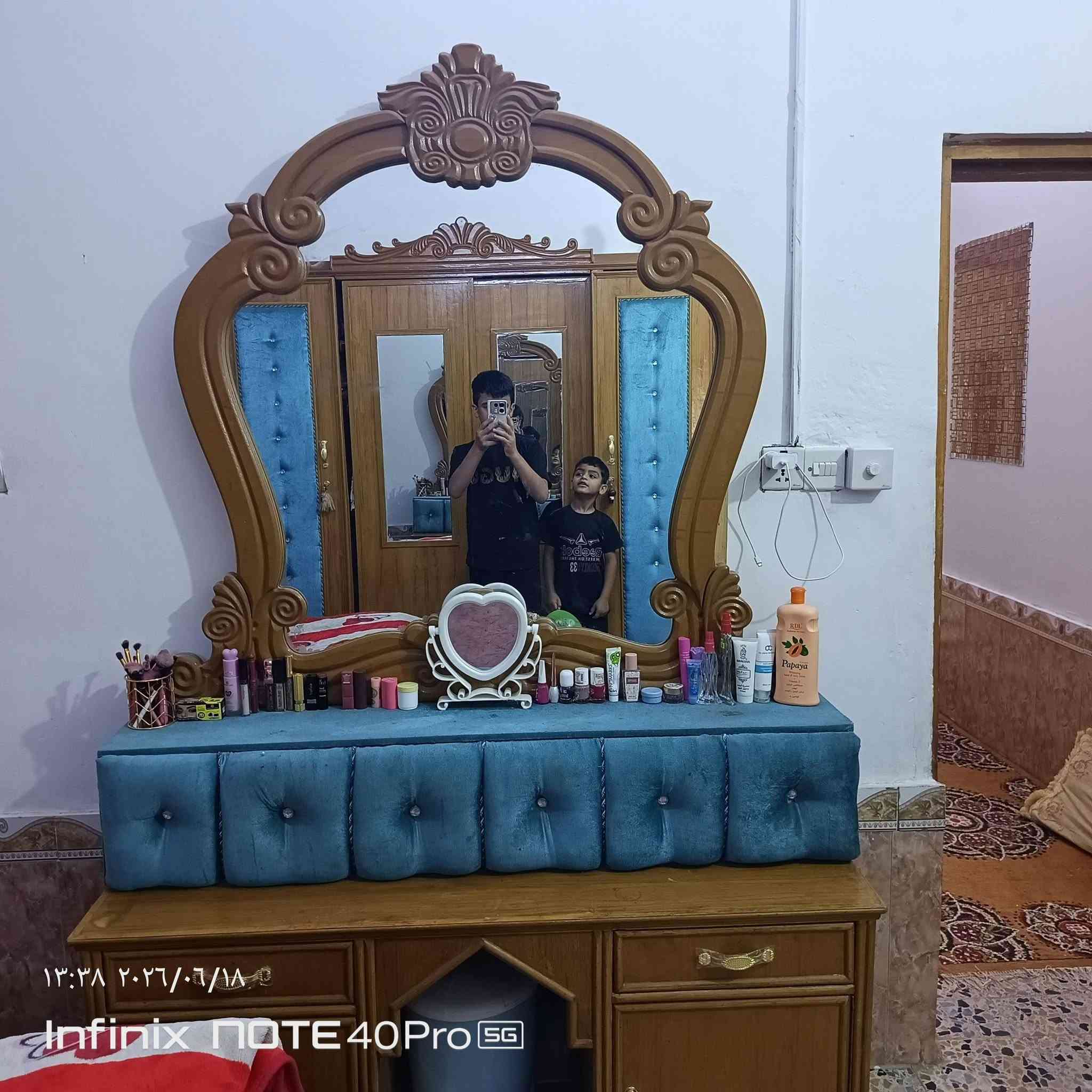 السلام عليكم غرفةللبيع سعر به 600او بيه مجال استفسار على رقم ***********
