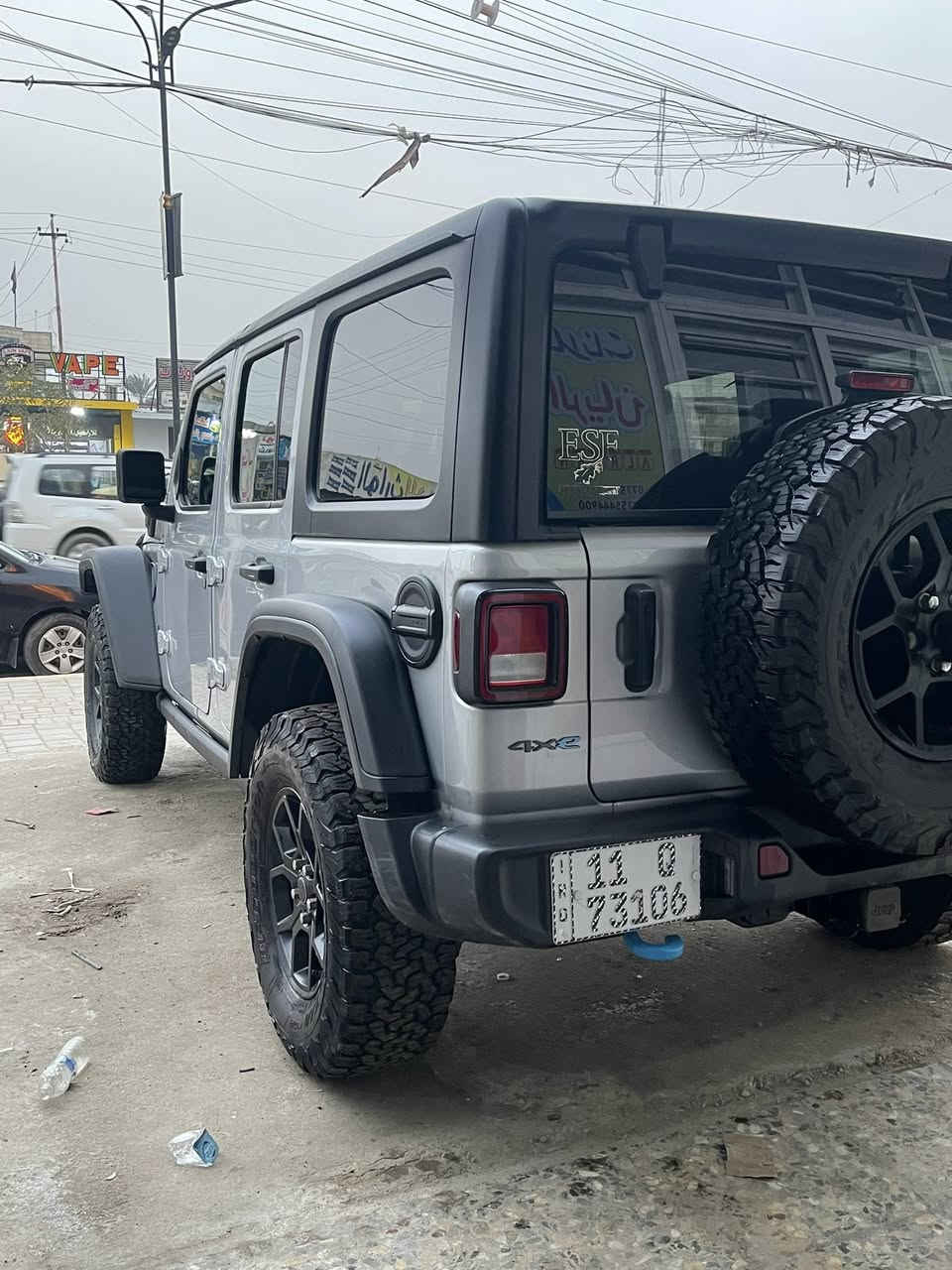 السلام عليكم 
جيب رنكلر هايبرد بلك ان willys 2024
معروفه مواصفاتهة السياره 
ماشيه 25 الف 
ما بيه كل نقص السياره جاهزة 
السعر 285 و بي مجال ان شاء الله 
بغداد البنوك 
***********
