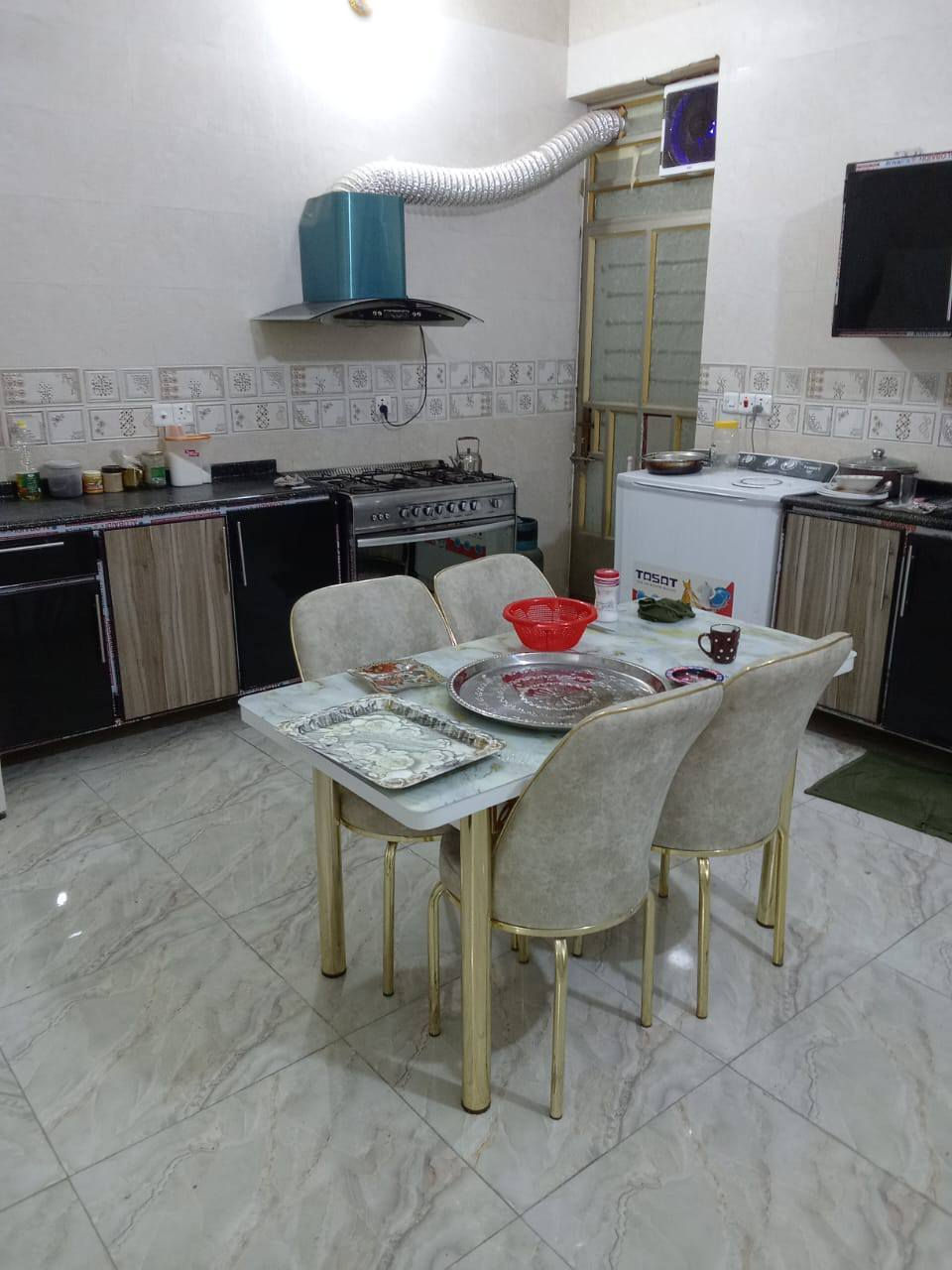 دار للبيع مساحه 100متر طابقين مع اثاث  زراعي سند 25 نهايت اربع شوارع ابو ريسان مخبز الغدير 3غرف نوم بناء حديث سعر 125مليون ويبقه مبلغ بصيط اقصاد عادي ***********
