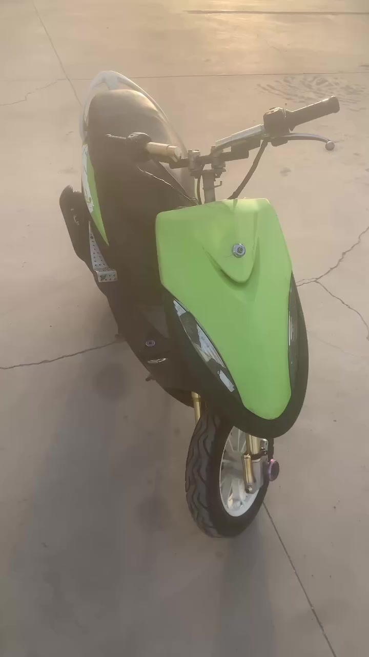 سلام عليكم دراجه ماكس عدله للبيع بوشه بلاديه ٤٩ دراجه حلوه ومال جناي يعني من اشتريتهه من الوكيل عندي هيه جانن بيهه كفرات لون رصاصي بلاديات بس بعتهن بكان الدرجه بصره معقل سعر ٧٠٠وبيه مجال رقم موبايل ***********
