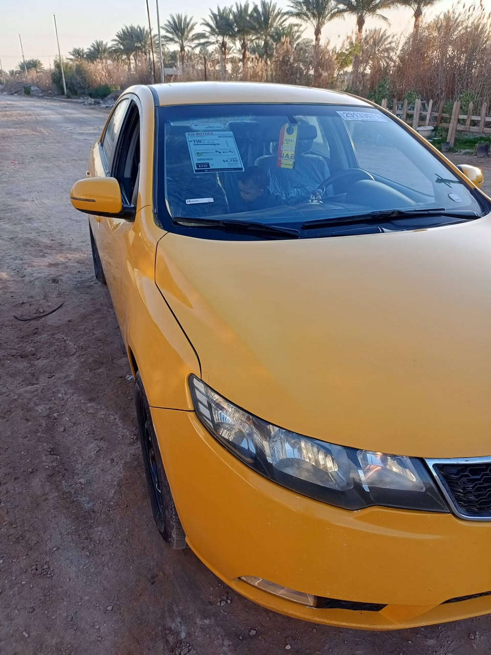 فورتي ٢٠١٣ رقم بغداد للبيع. سياره تخم تأثير مصفره هيه وغرامات  حلوه ونضيفه. ليبل واحد بيه ضرر جاملغ امامي وضربه زغيره يم قبق البنزين. ضربه خارجيه. تبريد. شغال. ستيرن كهرباء  سعره ٨٥  السياره موجوده بابل جبله ت ***********
