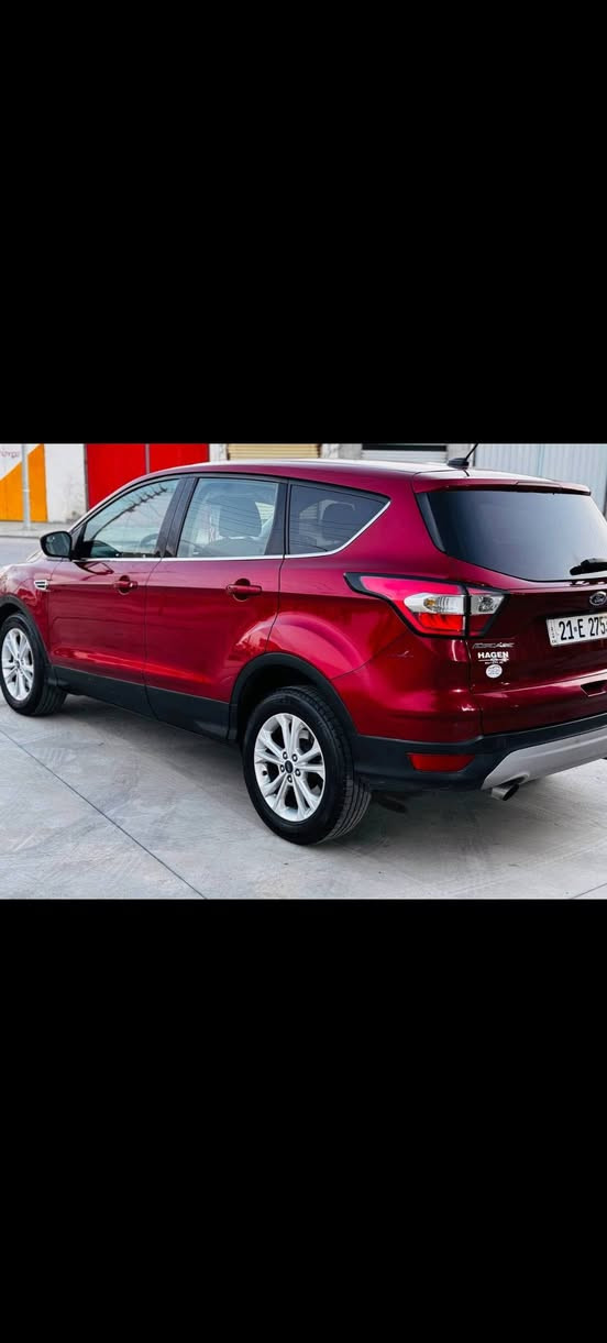 فوردئیسکپ 
مۆدیل 2017مواسفات se سیستەم ecobost مکینە1.5 ئێرباگ سیستەمە
سوکان فۆلیۆمە.گێرلەسوکانە.تعدیل سورعەیە.کوشین هیتەرە
سبووغ هیجی نیە  جێجێ ساردەکوتی هەیە کەمەک
تەزرەکوتی هەیە تۆزێک لای دەبەی ئاوی فلجەی گرتیە
گێر مجینە بەشەرت سەنەوی نوێیە بەناوی خۆمە  
 تحویل وەکالە بەشەرت
سعر.95ومجال
***********ژ.م أربيل, العراق
