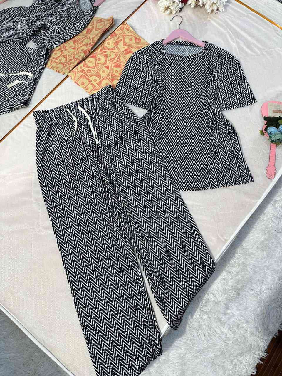 تراك بيتي قطعتين يجنن🎀😍😍

الخامه قطني ليكره

السعر 10 الف بس 💃لحكو بنات 

القياس فري سايز يلبس من وزن 45 ل80


**إذا كنت صاحب هذا الإعلان وتريد حذفه لأي سبب، رجاءا أرسل رسالة إلى الدعم الفني**