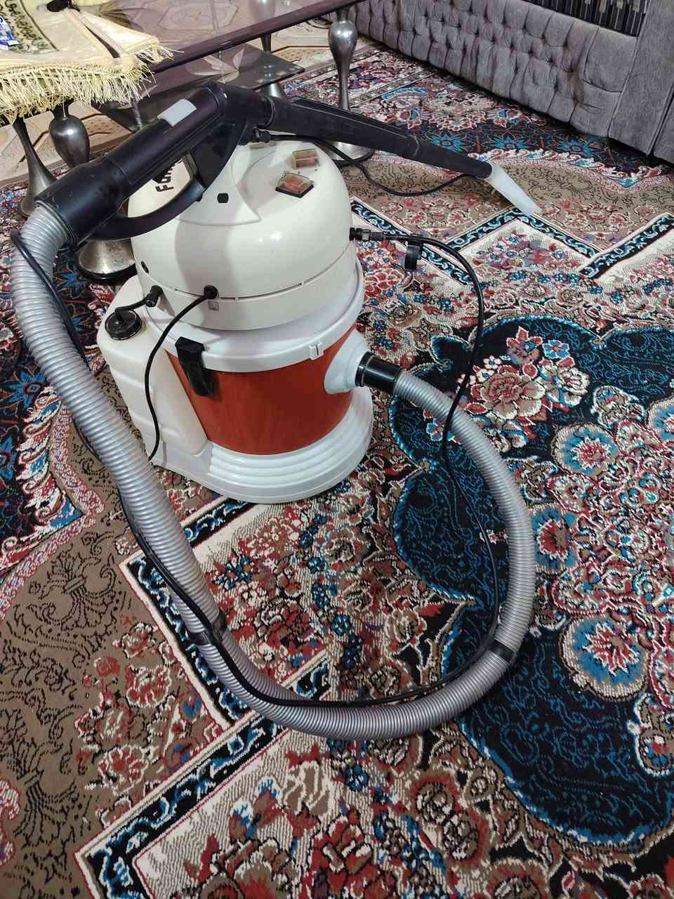 مكنسه تركيه اصلي غسل مع تنضيف
شغاله للبيع..
الاستفسار:  ***********
