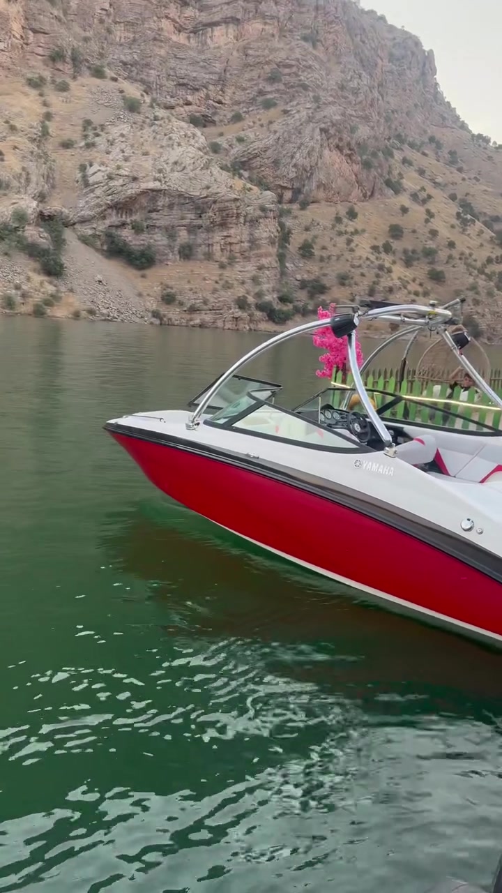 212  YAMAHA 2enjn  1800
nu super
2012
***********
