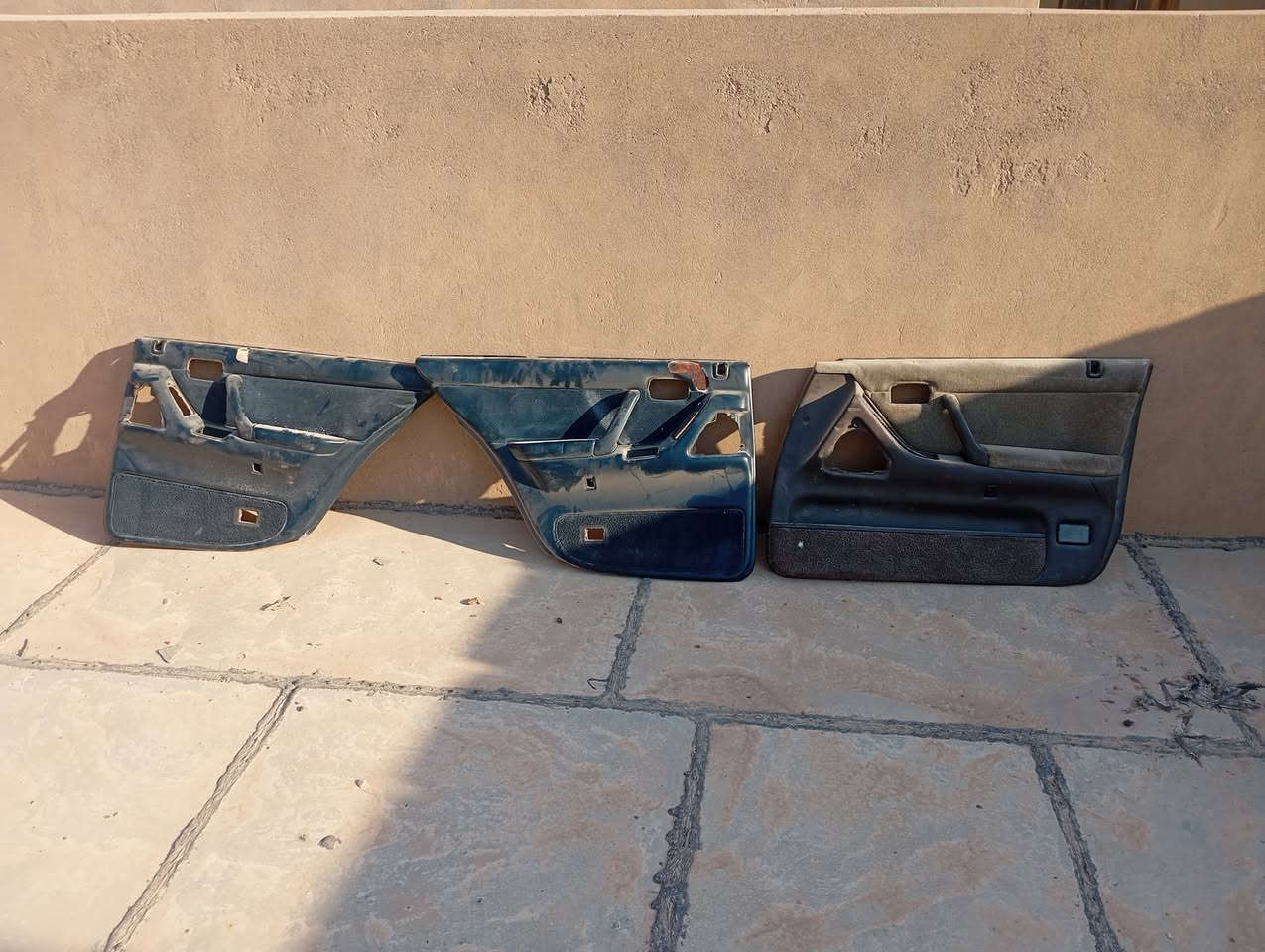 سلام عليكم للبيع بطاين سيدان وموطور جام سعر خاص العنوان ديالى المقدادية رقم الهاتف ***********
