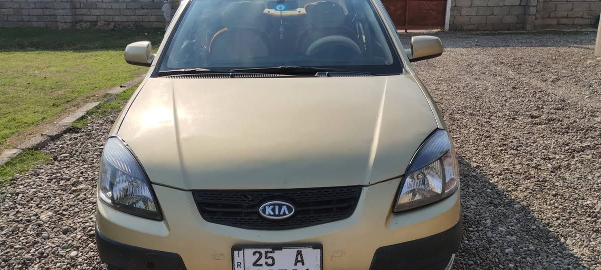 السلام عليكم ورحمة الله وبركاته 
كيا ريو 2007
وارد امريكي
رقم كركوك  دولي لل2030 بسمي
هزه للشهر الرابع تنتهي
كير محرك شرط محرك 16
تدفئه تبريد كهربائيات كلها شغاله
طخم تاير جديد باتري جديد 
السياره جاهزه ماتصرف عليها ربع
 السعر 78 
الشرقاط . الخضرانيه 
***********
