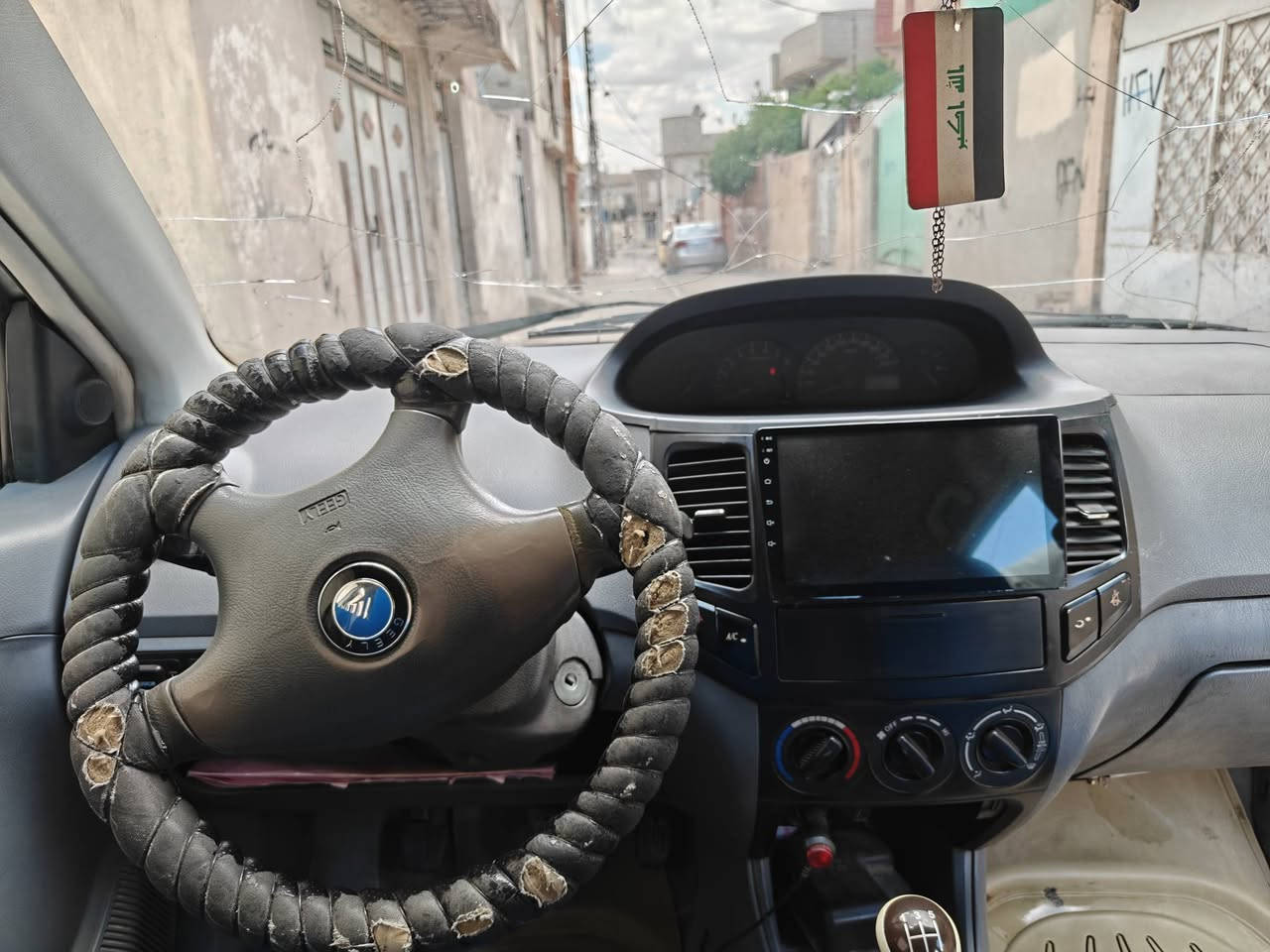 mk 2013 
السيارة بدون ضرر شرط 
الكير شرط المحرك بي صرف كابون بيها ماستر 
هيئة ٢٥٠ الف ع المشتري وايرمنية كلها شغال سيارة ترايها حلو قفل مركزي السعر ٢٧ قفل 
***********
***********
