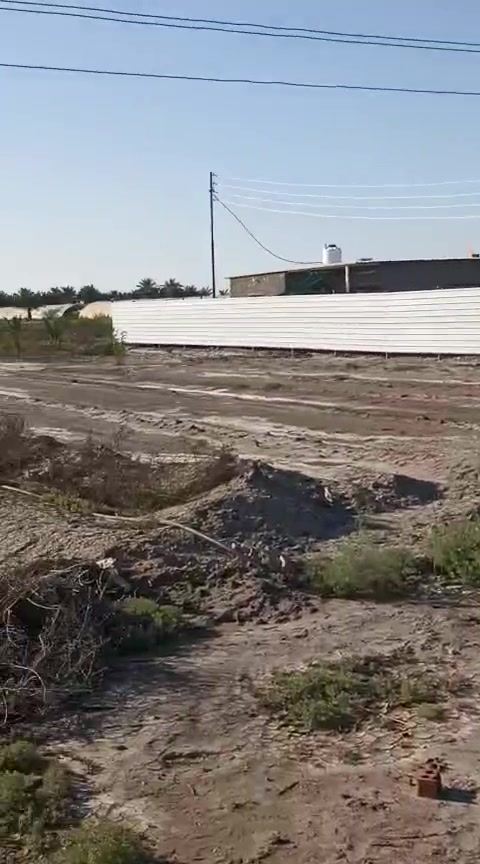 دونمين للبيع في اليوسفيه 
نهايت الشهداء بصف الضباط بيهه طريق من ضباط وطريق من شهداء 
طريق الهه جدامهه وبنهايته طريق  
مي جدامهه وبنهايتهه  وكهرباء فوكاهه 
وجدامهه جامع
واجهيه 21 

ونزالهه240
سعر دونم 53 مليون 