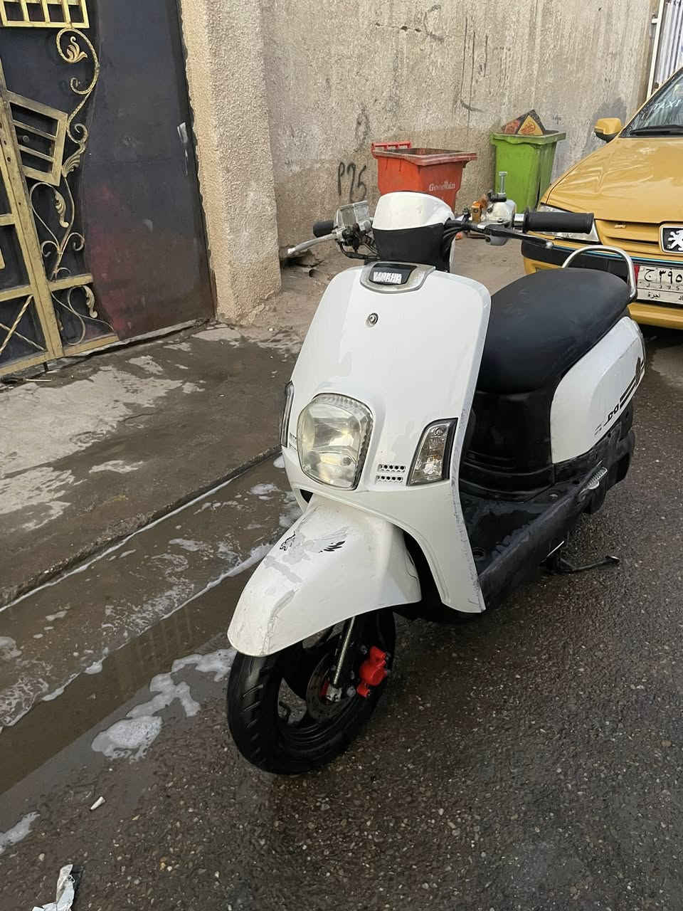 سلام عليكم دراجه بوليس للبيع دراجه نضيفه ميكنه بل جيس السعر خاص ***********
