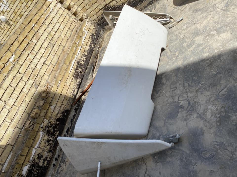 السلام عليكم كاسحه 3 قطع مال اتيكو سعر 150 و بيه مجال.
***********
