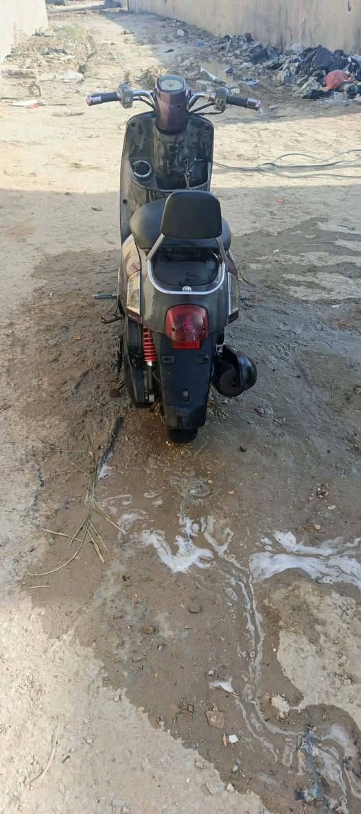 دراجه بوليس ما مفتوح ولا برغي بيها صالها 4 اشهر طالعه من وكيل
به700 وشراي بي خير ويدلل 
***********
