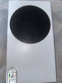 Xbox Series S • ملحقات كاملة • شاشة ٢٤بوصة ١٢٠Hz