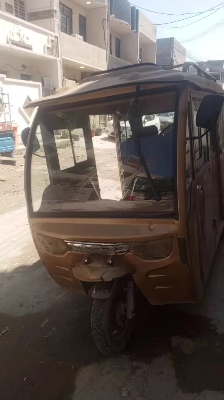 سلام عليكم تكتك صيني للبيع السعر مليون 300تكتك مال بيت يرادلها باتي فقط العنوان  بغداد البياع سويب الخاص مفتوح


**إذا كنت صاحب هذا الإعلان وتريد حذفه لأي سبب، رجاءا أرسل رسالة إلى الدعم الفني**