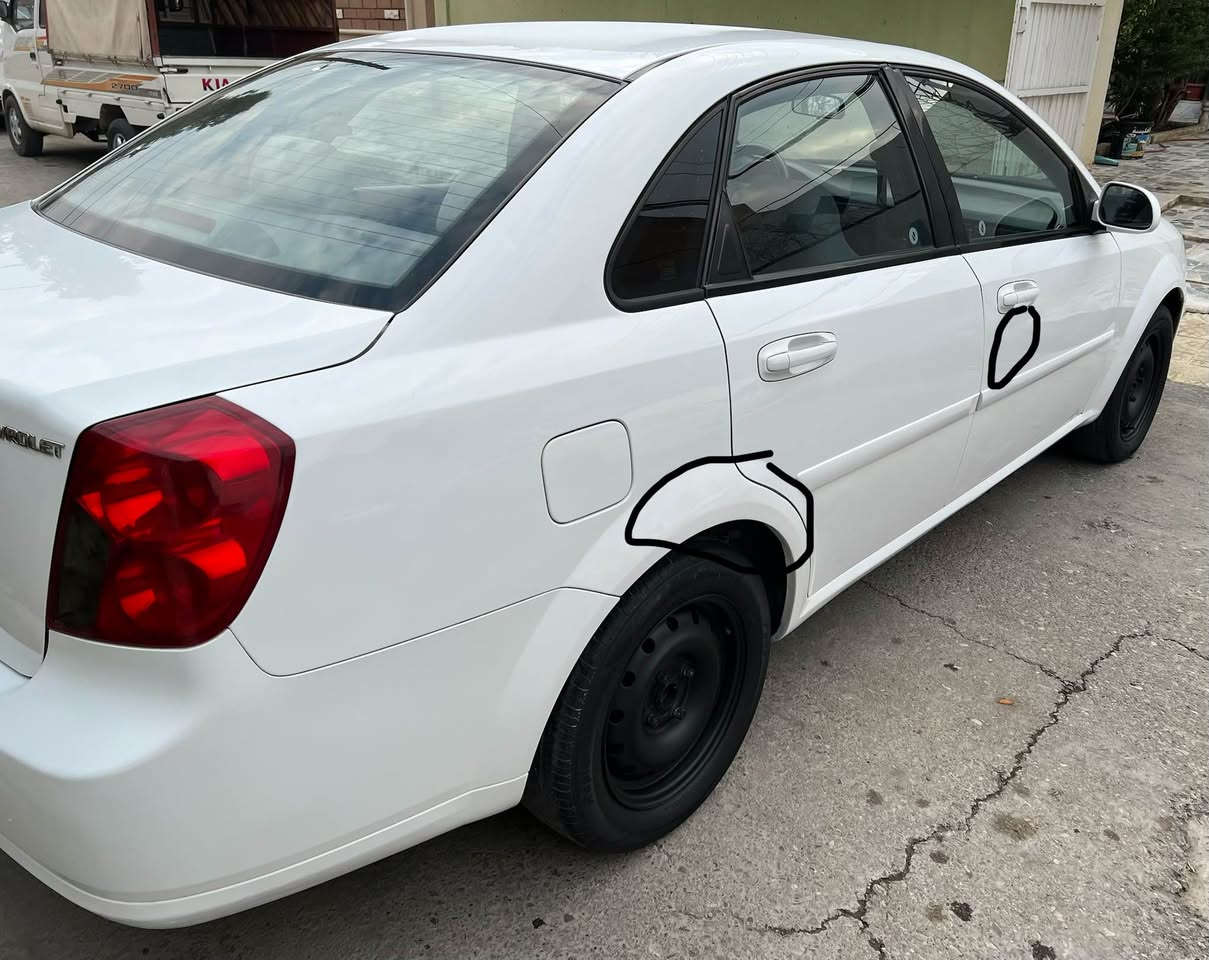 اوبترا شوفرليت موديل 2012 
خليجي كير عادي المرغوب محرك 1600 قطارة بصرف البانزين بدون ضرر او صبغ قطع بستثناء المكانات الي مأشر عليها فقط تعديل وتقليم السيارة مال بيت نظيفة طخم وحدادية كلها نظيفة تدفئة شغاله تبريد ثلج كهربائياتها كلها شغالة ارضية جلد داخلها جديد ونظيف رقمها دهوك السنوية بأسمي يعني انا الشرعي شرط التحويل محركها بي بداية صرف 
 كابون كابون بانزين جديد سعرها 93 بلحقيقة بعد احلى من الصور مكاني موصل حي المثنى 

***********
*********** موصل, نينوى
