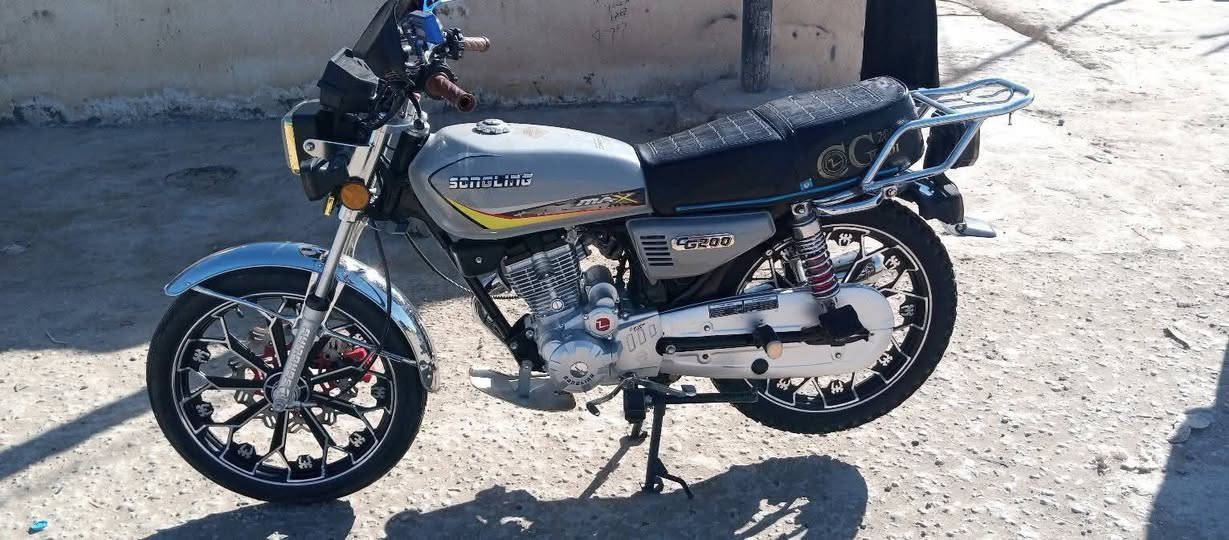 سلام عليكم دراجه سيفان للبيع نكره سلف بصمه كفاله عامه موديل 2025 اوراق سكنر خمس اوراق برغي ما مفتوح بيه مال جناي مكينه ميتين حقيقي مكاني شطره سعر 800 وبيه مجال قليل لشراي هاذه رقم الهاتف ***********
