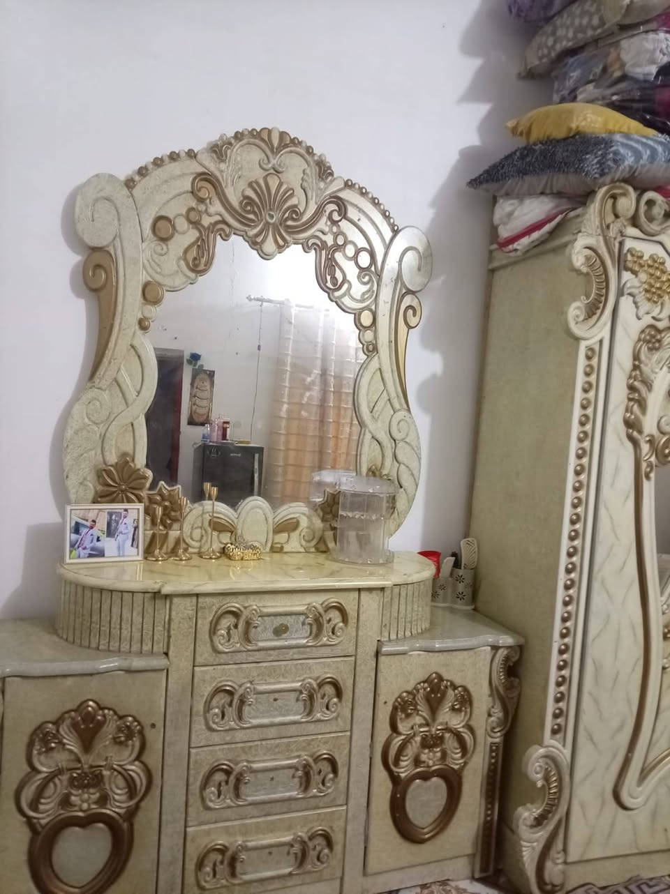 غرفه للبيع مكاني الغراف
السعر خاص *********** بيه واتساب
