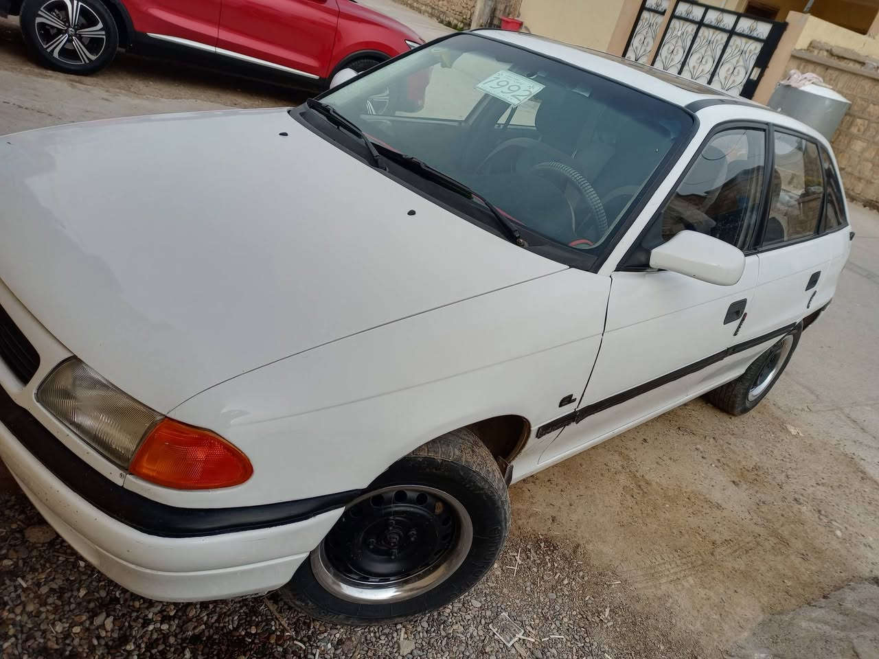 استرا موديل ٩٢رقم كركوك ألماني سنويه صاقطه محرك ١٦ كير محرك شرط صبغ عام جماليه السعر ٤٠ ومطلوبه ٣٥٠ ألف ينزل من حكها العنوان مخمور ***********
