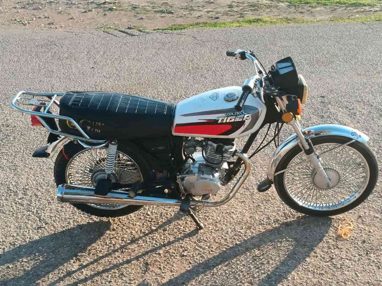 السلام عليكم ماطور 4كير سولنك موديل 2021محرك مامفتوح كهربايات شغل السعر 430وبيه مجال قليل ***********
