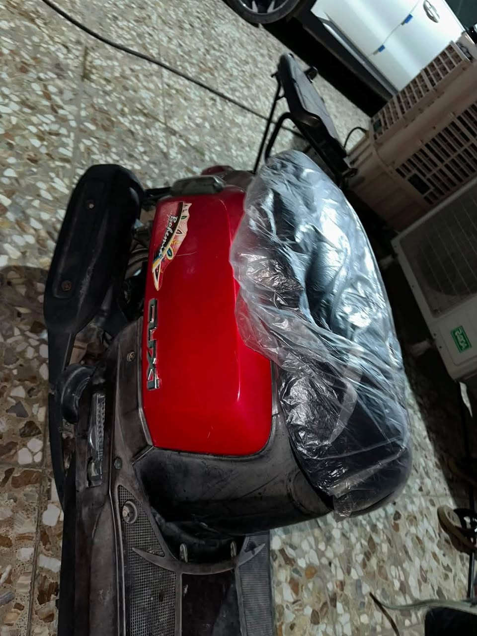 بوليسي موديل 2013  دراجه مكفوله كلشي بلادي ما ناقصها اي شي ونضسفه كفرات بلادي مكينه نضيفه كلش ما بيها لا نضوح ولا اي شي شرط كفاله عامه بيها ملاحضات بسيطه بلكفر الامامي  وباقي كله مكفول دراجه اخذتها  اخت الرمبه  وسعرهاا 950 وبي مجال تواصل فقط واتساب ع هذا رقم او ماسنجر
   ***********                          مكاني بابل حصوه
