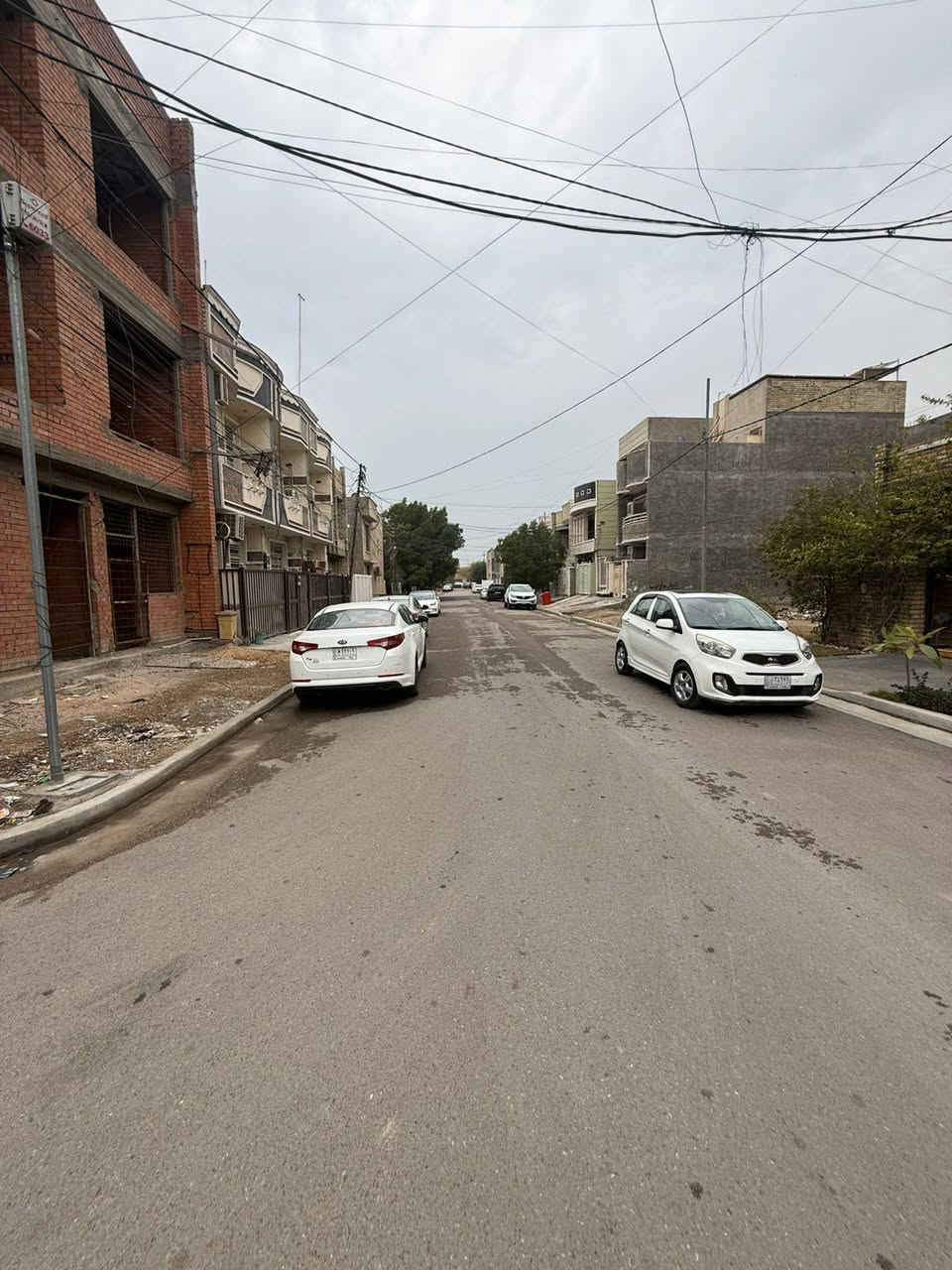 يوجد عقار في منطقه حي الجهاد الشارقه المساحه ٤٠ و٥٠ متر ركن تلث طوابق تسليم مفتاح انجاز وبناء شركه الاستفسار عله هاذه الرقم *********** ابو أركان العامري مكتب مطور العقار
