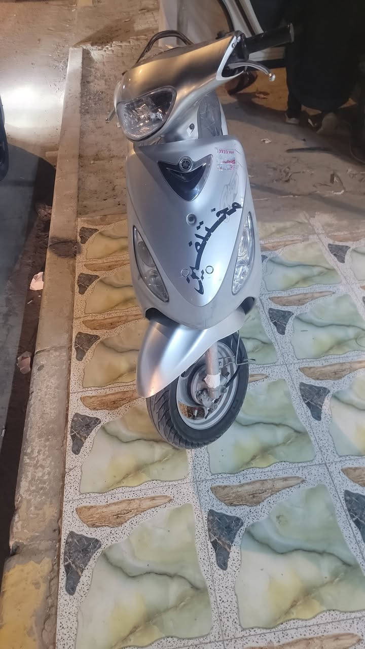 بيع مستعجال
سلام عليكم دراجه ماكس للبيع ٥٠بلاد 
ما مفتوحه فقط ولفات اصليه
دراجه جديده ما متعوبه 
كهربايات كله شغاله من بك لايت للبك لايت 
سلف هندر شلعه معدل جاهزه ما بيع نقوصات السعر٥٥٠
الرقم *********** الخط متوقف بيع وتساب او خاص هم متوجد
