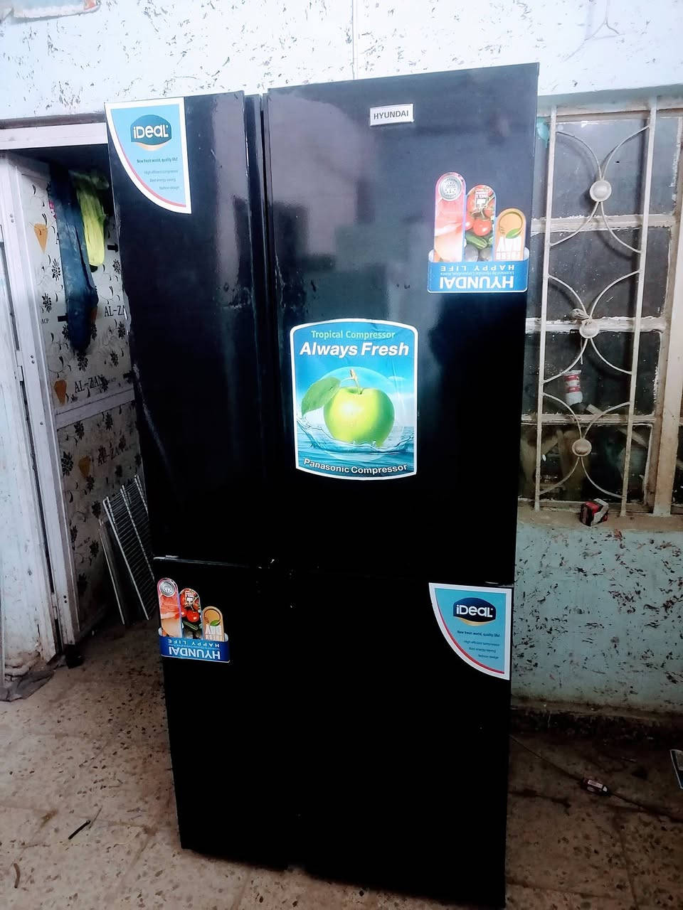 ثلاجات ومجمدات للبيع كلة نظيف بحالة جيدة جدا وكلة تركي الاصلي والاسعار مناسبه وبيهن مجال للطيبين المكان بغداد مدينة الصدر الشراي يتصل علة الرقم ***********
