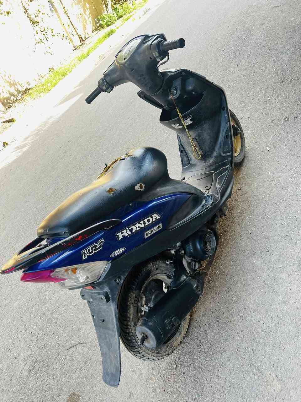 عندي ماكس عدله نضيفه كامله كله شغال مكينه ناعمه سلف وهندر شلعه ومعدل صالنصه بلادي اوراق كامله المكان الغزاليه السعر 400 الشراي يخابر وهذه رقمي ***********
