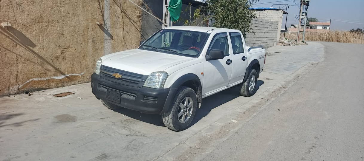 السلام عليكم .شوفر ليت لوف 2005 مال مزاد الداخليه. 
سيارة مصبوغة عام للجماليه صدر نظيف تايرات.جدد باتري جديد  جام كله شغال لايتات جدد. بك لايتات جدد كير ومحرك مكفولات تترقم بغداد مرور الحسينيه كتابهه كامل كبل تروح ترقم للبيع او المراوس السعر   ٣٩ وبيهة مجال. العنوان ديالى المقدادية

***********
