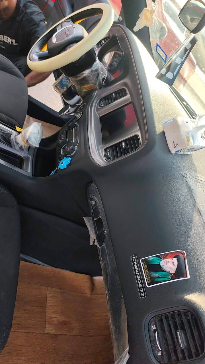 سلام عليكم جارجر مديل 2023 كفاله عمه فقط بنيد رقم بصره بسمنه ماشيه 54 سياره مال بيت سعر 275 وبيه مجال مكلف بنشر رقم راعيه ***********
