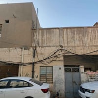 دار للبيع 204 متر الواجهة 10 منطقة الكاظمية شارع النواب  للأستفسار 077...