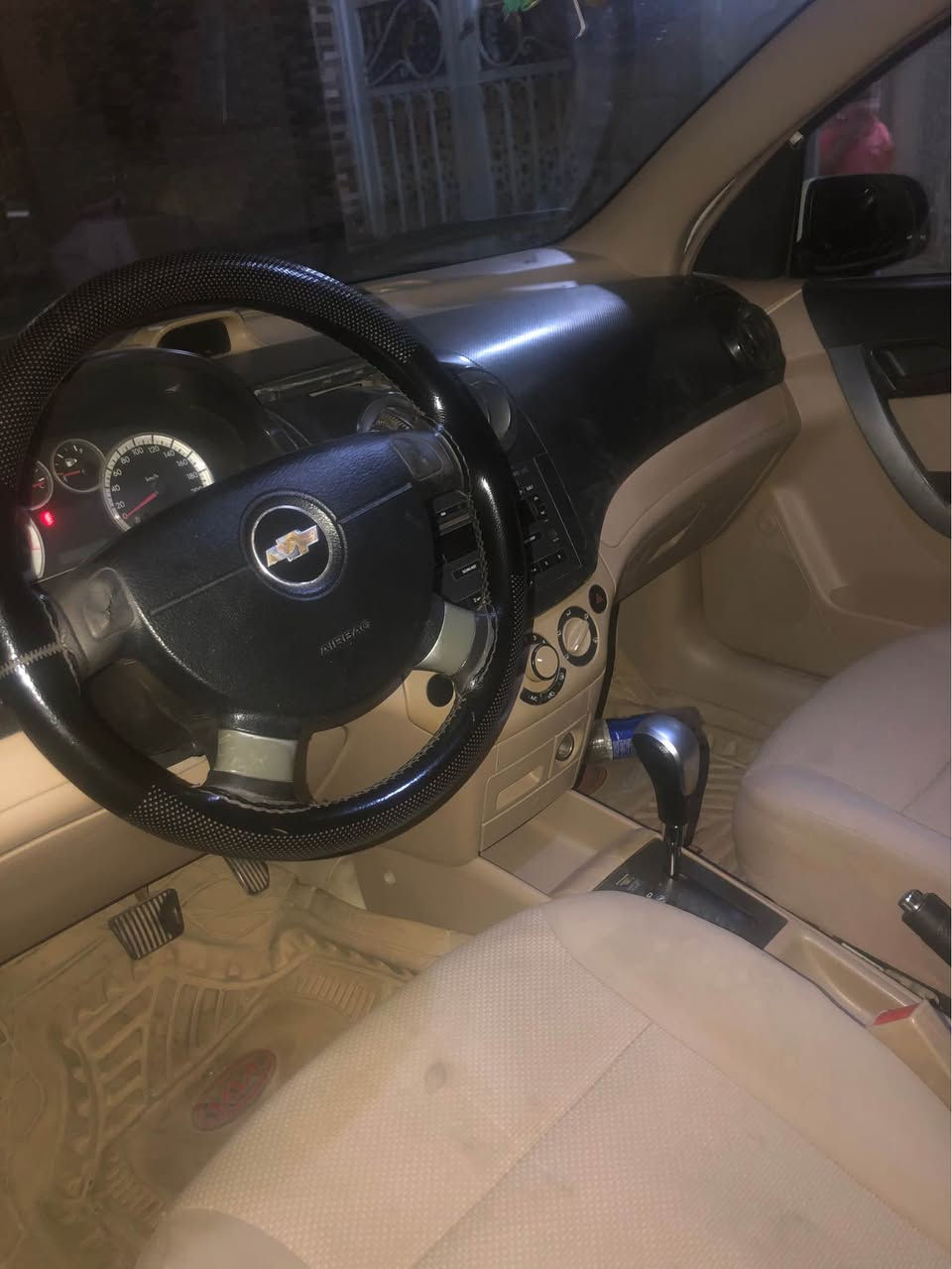 سيارة افيو ٢٠١١ اوتوماتيك كير ومكينة نظيفات تبريد وتدفئة جيد جدا كهربائيات وحدادية نظيفات البدي بي صبغ اماكن متفرغة ضربات خفيفة ٣ قطع بدون ضربة قوية رقمه اربيل ما مجدد الرقم السعر ٦٣ ورقة للاستفسار الاتصال على الرقم *********** النجف, العراق
