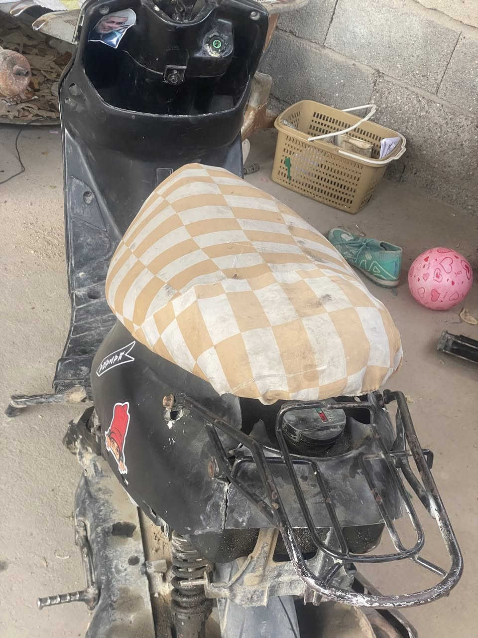 سلام عليكم شباب 3دراجات للبيع كوم حديد ماعده 9زروف تشتغل ومابيع مفرد  اريدهن بيعه وحده مكان كرمه علي ابو صخير سعر 250/،……..***********
