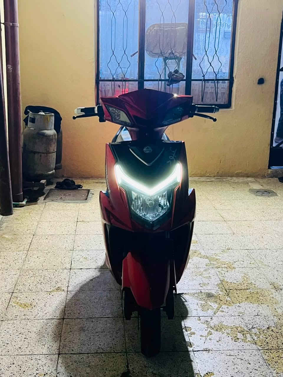 ماطور شحن للبيع او مراوس ويا ماطور ريان
لايت عالي ناصي ✅
دبل سيوج دبل بصمه ✅
6بطاريت✅
تايرات جدد✅
اشاير يمين ويسار✅
3سرع ✅
نضام R✅
سرعه حقيقه من 65الى 70 بل كيج حقيقي✅
شاحنه اصليه ✅
للبيع او مراوس ويا رايان
السعر ب 850 وبي مجال بسيط 
مكاني موصل 
رقمي ***********بي واتساب ومتواجد خاص ب اي وقت
