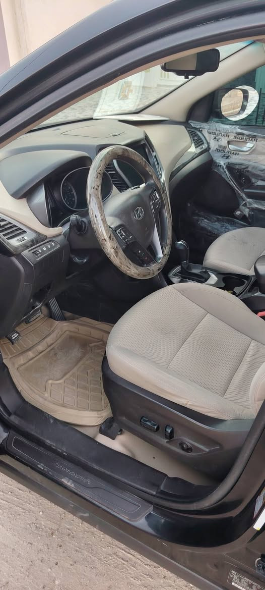 السلام عليكم سياره سنتافي للمراوس أباجيرو من موديل 14 لحد 8 شعدك نزل سياره هونداي سنتافي موديل 2017 وأرد أمريكي 4سلندر حادثه جاملغين ونص بنيد أمامي 5راكب نص فول ماشيه 98 ألف رقم ذي قار لون أسود محرك جي دي اي


**إذا كنت صاحب هذا الإعلان وتريد حذفه لأي سبب، رجاءا أرسل رسالة إلى الدعم الفني**