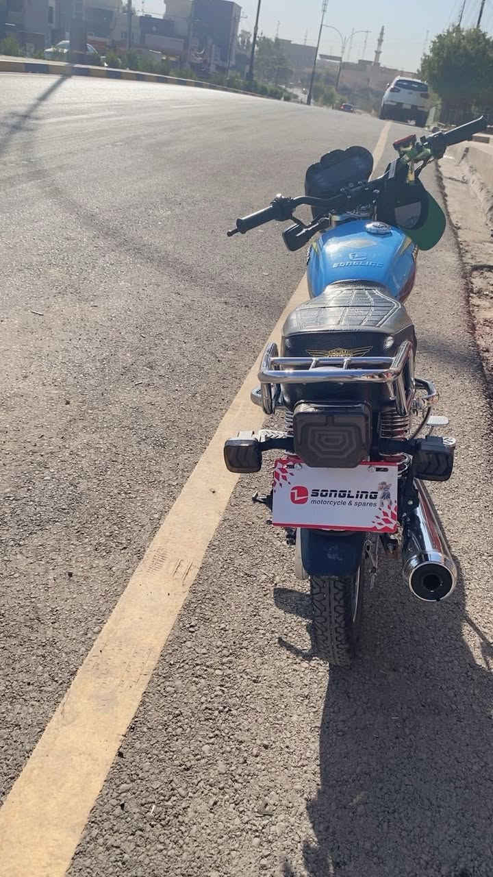 للبيع سونك موديل 2024🩵
جديد ما مفتوح 
ستيرن رياضي 90 + ستيرن الاصلي موجود ويا 
بريك امامي دسك 
دشبول كتروني 
هورنات طاط عالي 
كامل مكمل 
سعر 700 
خاص مفتوح 
***********اتصال
