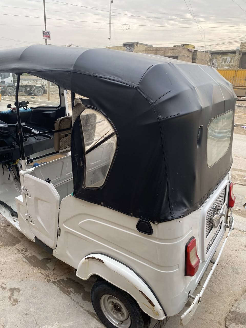 سلام عليكم تكتك موديل 22 شهر 3 لا ضربة ولا صبغ مكينة مجفته لا تبخير ولا تنقيص خير من الله رقم بغداد انكليزي مكانهة بغداد كفاءات العبيدي السعر 8500 وبيهة مجال بسيط ***********
