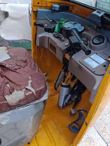 يابه سلام عليكم. تكتك موديل 19 رقم وسنويه مكينه مكفوله كفاله عامه بيها نقوص قليل مثل ضفيره خلفيه ودبلات فقط غيره ماكو كبل لشارع تكتك نصبتها حلوه كبال عينك مكاني بغداد حي اور سعرها 5و300وبيها مجال قليل لشراي يتصل عله هاذه رقم ***********موجود واتساب
