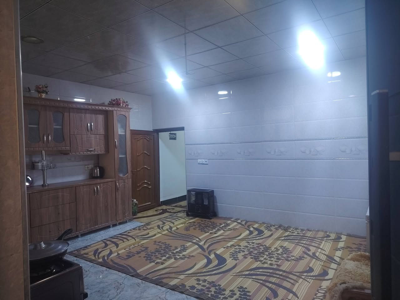 دار للبيع مساحته ٢٠٠ متر عنوان مميز 
دار كلش نظيف وبسعر جدا مناسب 
طابو ملك صرف 
عنوان واحد حزيران شارع اسواق انور 
مجاور مدرسة الشهباء 
 الاستفسار اكثر الاتصال بالرقم ***********
