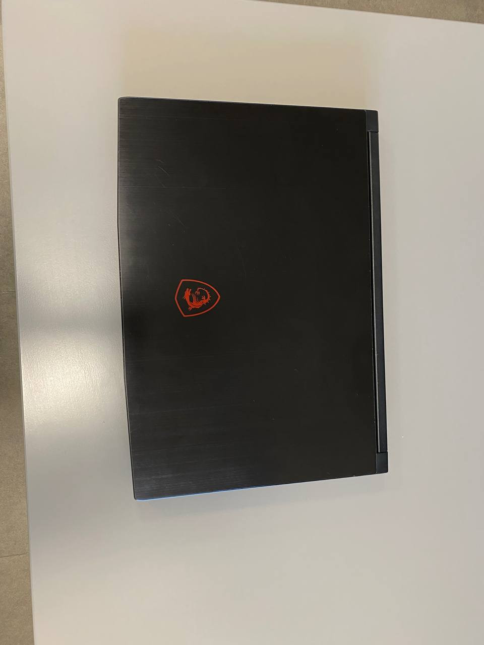 السلام عليكم

لابتوب MSI بمواصفات التاليه :

المعالج : i7-9750H

GPU: GeForce GTC1660Ti/6GB

التخزين : 512SSD

Ram: 16 GB DDR4 (32GBتم تطويره الى )

الشاشه : IPS 120hz 15.6 inch

باقي مواصافات موجوده بالصور

اللابتوب بي عيب بسيط، من تصير الشاشه سوده يظهر لون باهت مثل مربع بسيط  فقط عند عرض اللون الاسود. باقي الالوان والتجارب في اللعب لن يظهر ولا ياثر على الاداء 

العيب موضح في الصور

السعر 550 الف

تواصل واتساب ***********
