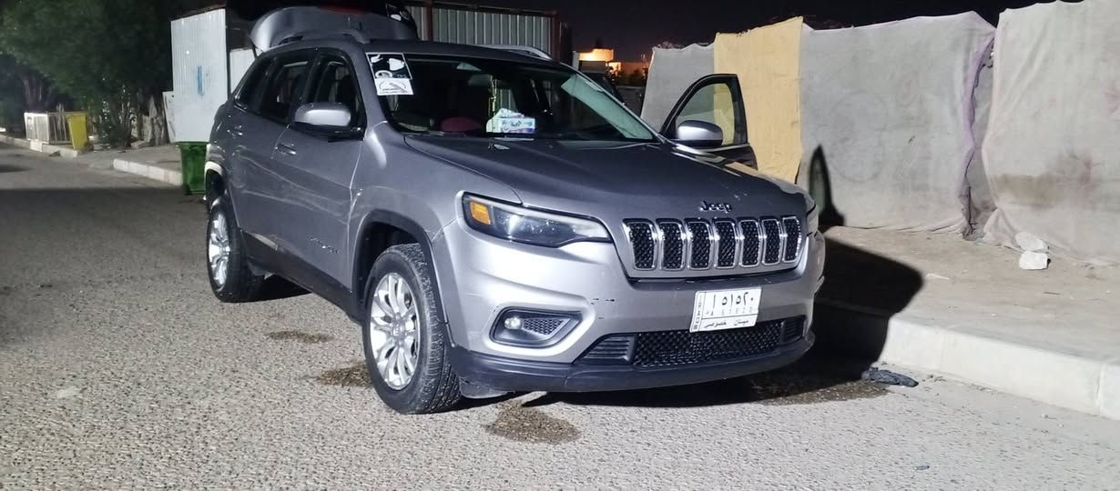 يا الله جيب شيروكي بزون موديل 2019مكفوله سياره جديده وجاهزه بيع او مراوس حسب القناعه الستفسار على رقم ***********
