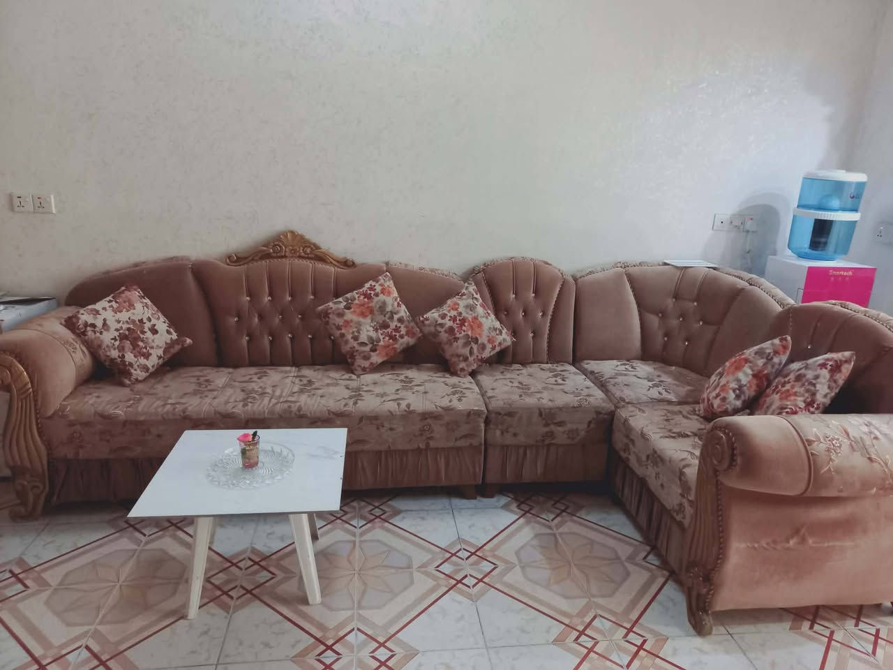 متوفر أغراض بيت كاملة للبيع بداعي السفر للتواصل ***********
