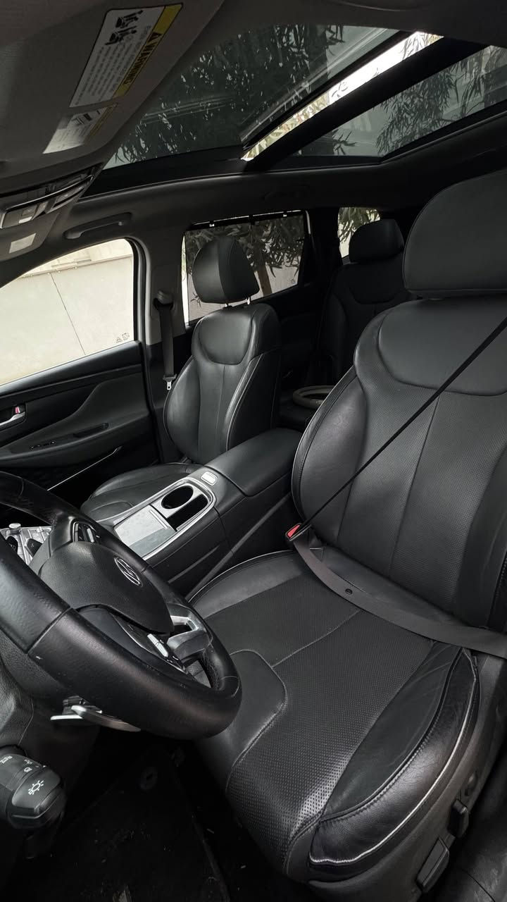 بسم الله الرحمن الرحيم
سناتفي موديل 2022 امريكي محرك 2.5
المواصفات فول 1/1 تشغيل عن بعد 
شنو ببالك مواصفات بيها وحسب ماموضح بالصور 
ماشية 29 mi ميل فقط السيارة بحالة الوكالة 
رقم اربيل شرط التحويل والوكالة
شرط ماناقصها شي 
حادثها خفيف جدا ومرفق بالصور + رقم الشاصي مرفق
مكاني الموصل
سعرها 218 وبيها مجال
*********** خط+واتساب
