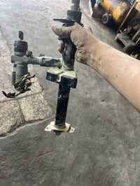 غراض مارسدس رئسي العنوان بغداد الشعله رقم 07727075829