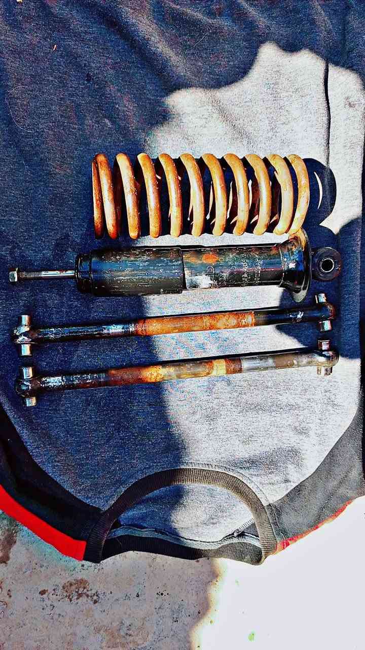 السلام عليكم
🛑 للبيع مكاني قريب على ابو دشير السعر قيم وخذ 
***********📞📞
🛑باتري والله چان شغال مستخدم ماعرف اذا شحته جوز يشتغل 
🛑دمام شغال بلوتوث هوه وملحقاته وير كهرباء توصله للمسجل اوكس طويل ويشتغل بل بيت على الكهرباء هم صوته حلو
دبات وخشبه 
لوي شغال 
🛑دبل تجي تفحص وتاخذ اني بدلته چانت بيهه صليب عبالي دبل 
🛑دريم شفتات تجي تفحص سبب التبديل الفيتريه اليمي ما يبدلون الاستيك 
🛑مرايه طويله بيهه صمغ دير حبل حته ما طلع صوت وأبو التكتك يعرف بعد
