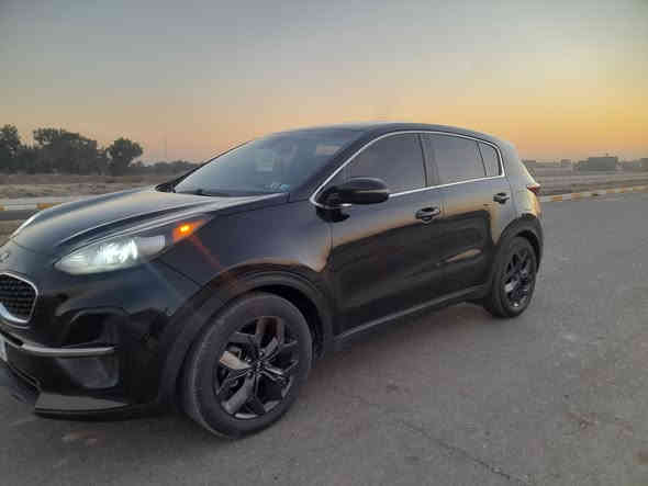 السلام عليكم للبيع سبورتج موديل ٢٠٢٢ فول مواصفات بصمه كشنات كهربائي رقم بغداد دولي بسمي مشروع وطني السياره مكفوله من الضربه مكينه كير صدر تخم تاير تبريد كله جديد مال جناي سياره جديده معنه الكلمه السعر ١٦٨ وبيه مجال للشراي الستفسار ***********
