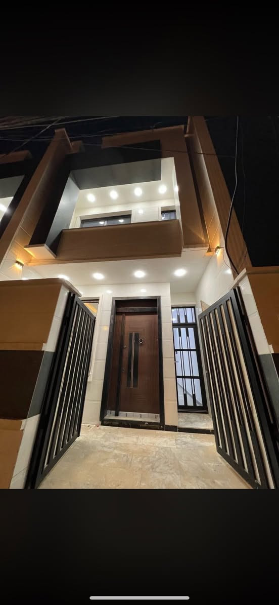 مشتمل للايجار
يا الله
دار حديث للايجار في منطقة الشعب حي التجار مقابل كلية الامام الكاظم ع
مساحة ١٠٠ متر
مدخلين يحتوي على ٤ غرف نوم وخدمات ٣
وصالة خطار ومطبخ ومنور
الايجار ٩٠٠ قفل
البيت حديث
للاستفسار/ مكتب ارض الخيرآت 
*********** حسن العقابي
