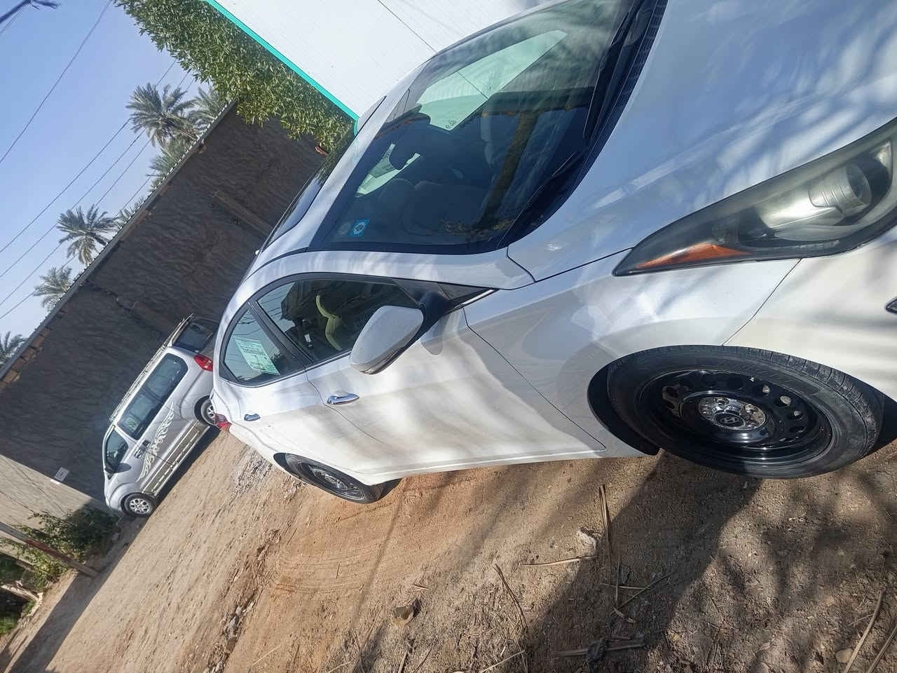 سلام عليكم الانتره وأرد امريكي موديل 2016 ضرار نصف بنيد ليبل واحد سياره فول لامتت واحد على واحد المواصفات لد امامي خلفي تحكم ستيرن جهتين تدفئه تبريد بالكوشنات صندوق كهربائي يشاير بالمره بصمه ابواب ماشيه 130 العنوان بابل سعر 125 وبيها مجال ***********
