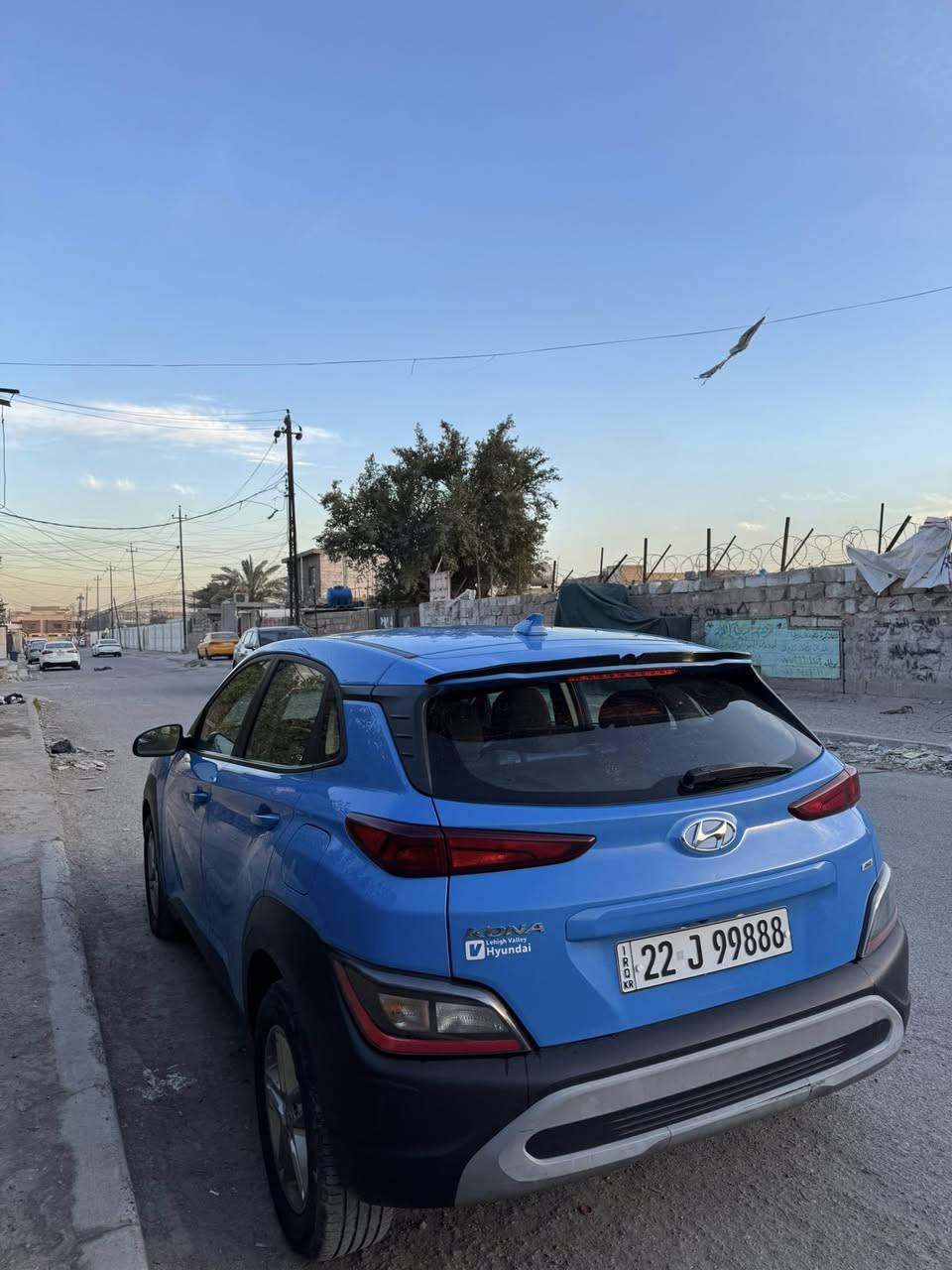 كونا 2022 
 • المحرك
2.0 لتر 4 سلندر
ضرر جاملغ امامي
 • القير:
أوتوماتيك 6 سرعات
 • الدفع:
أمامي (FWD) – وبعض الفئات تجي دفع رباعي
 
ليتات LED نهارية فوق
 حساسات خلفية حسب الفئة
 كامرة خلفية
المواصفات الداخلية:
 شاشة وسطية 7 أو 8 إنج
 تحكم بالدركسون
 مثبت سرعة (بعض الفئات
 نظام مانع انزلاق
 ABS
 نظام ثبات إلكتروني
 تحذير مغادرة المسار

السعر 135 

واتساب او خاص ***********
