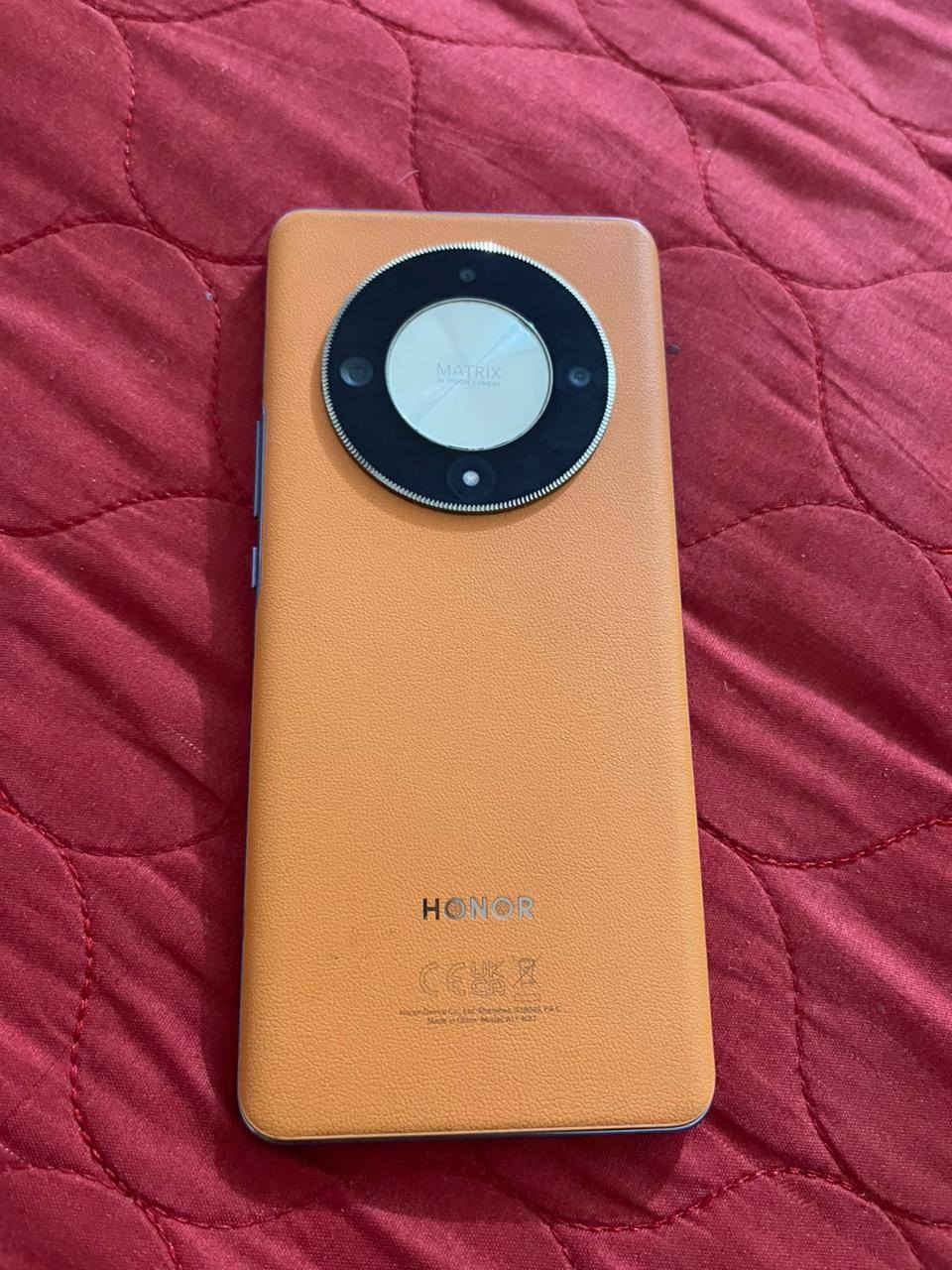 هونر إكس 9b جهاز مكفول كفاله عامه ذاكره 256 عشوائيه 8 جهاز بس كسر ل حساس خفيف السعر 165 وبي مجال حك جيه
